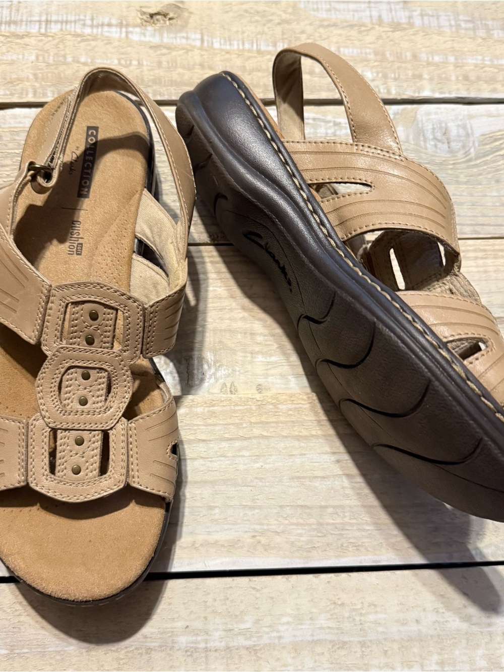 Clarks Collection Womens 8W Leisa Vine Tan Brown Leather Strappy Sandals